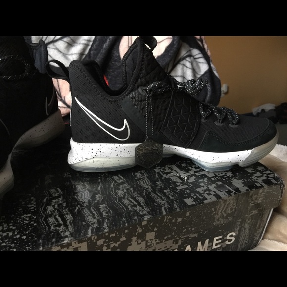 DEADSTOCK lebron 14 Black Ice - Picture 7 of 8